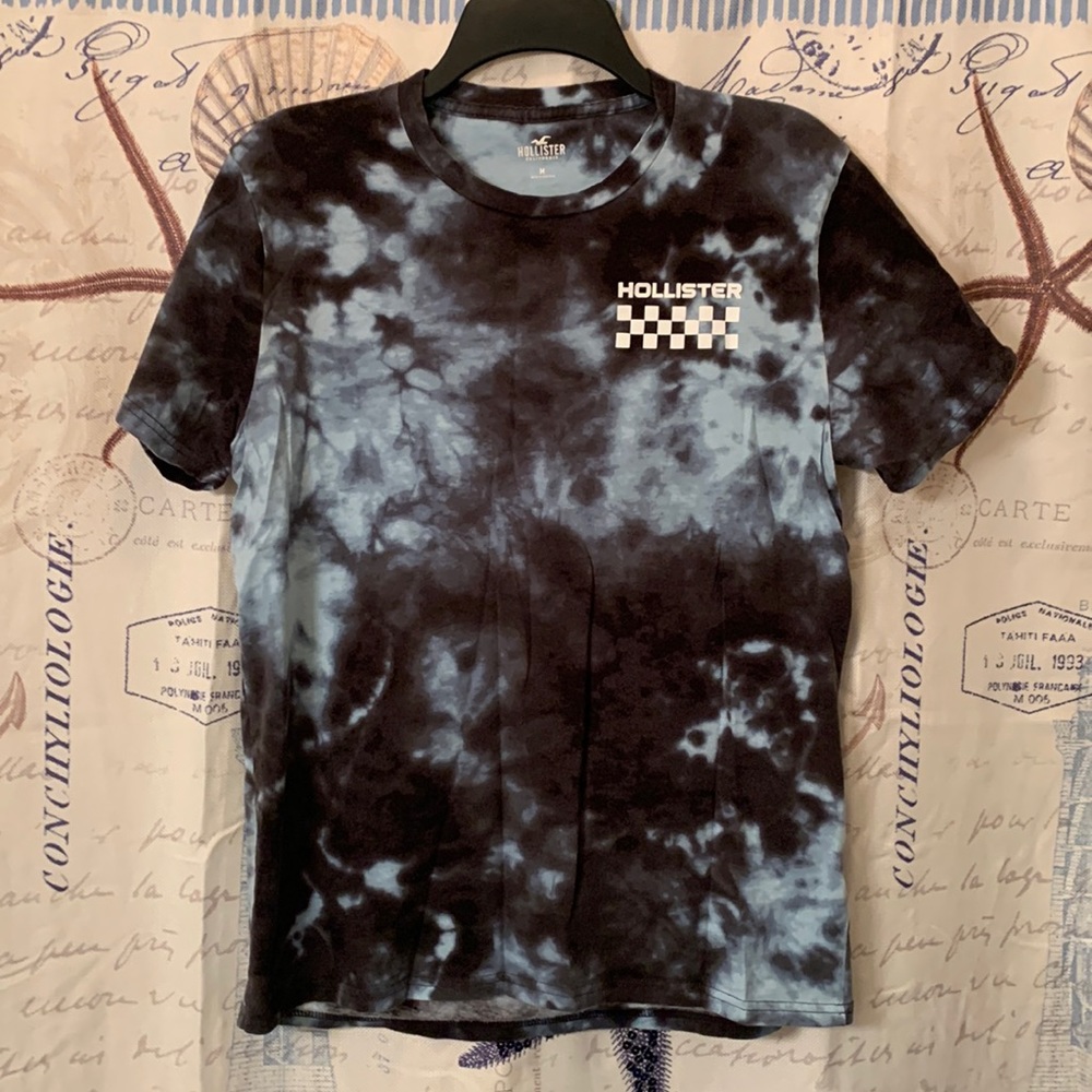 Hollister t-shirt